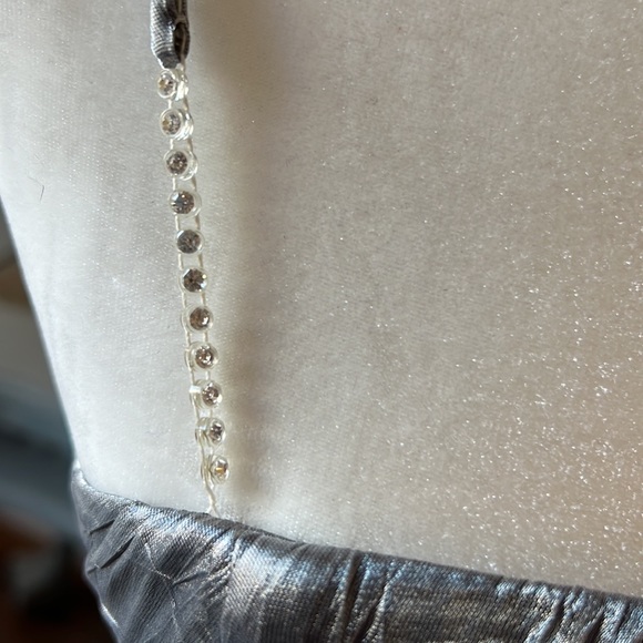 Silver Crinkle Taffetta Gown Spaghetti Straps - Picture 3 of 8